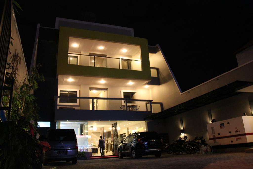 Swk 95 Hotel Surabaja Exteriér fotografie